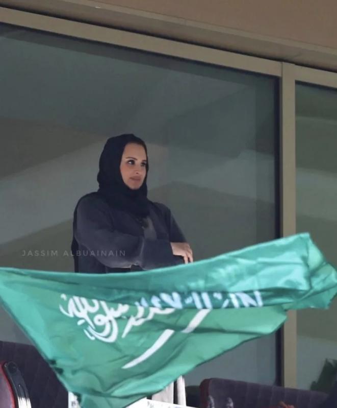 卡塔尔18岁参加世界杯,卡塔尔王子16岁