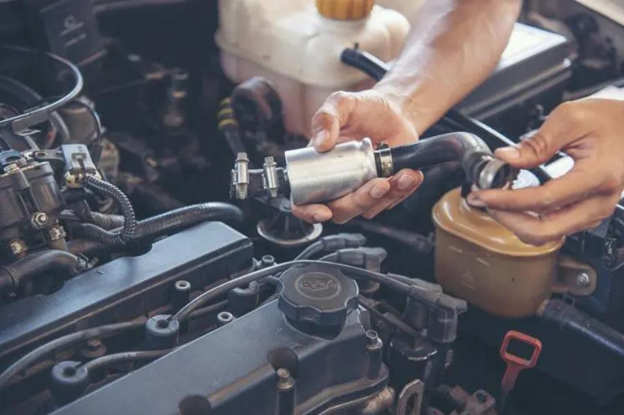 汽车保养换机油有必要换更好的吗,汽车保养换机油还需要换哪些