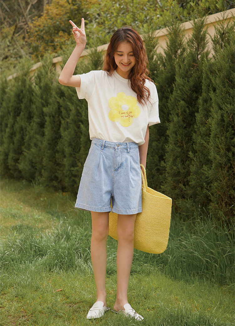 小个子休闲穿搭平底鞋,配短裤的平底鞋女黑色