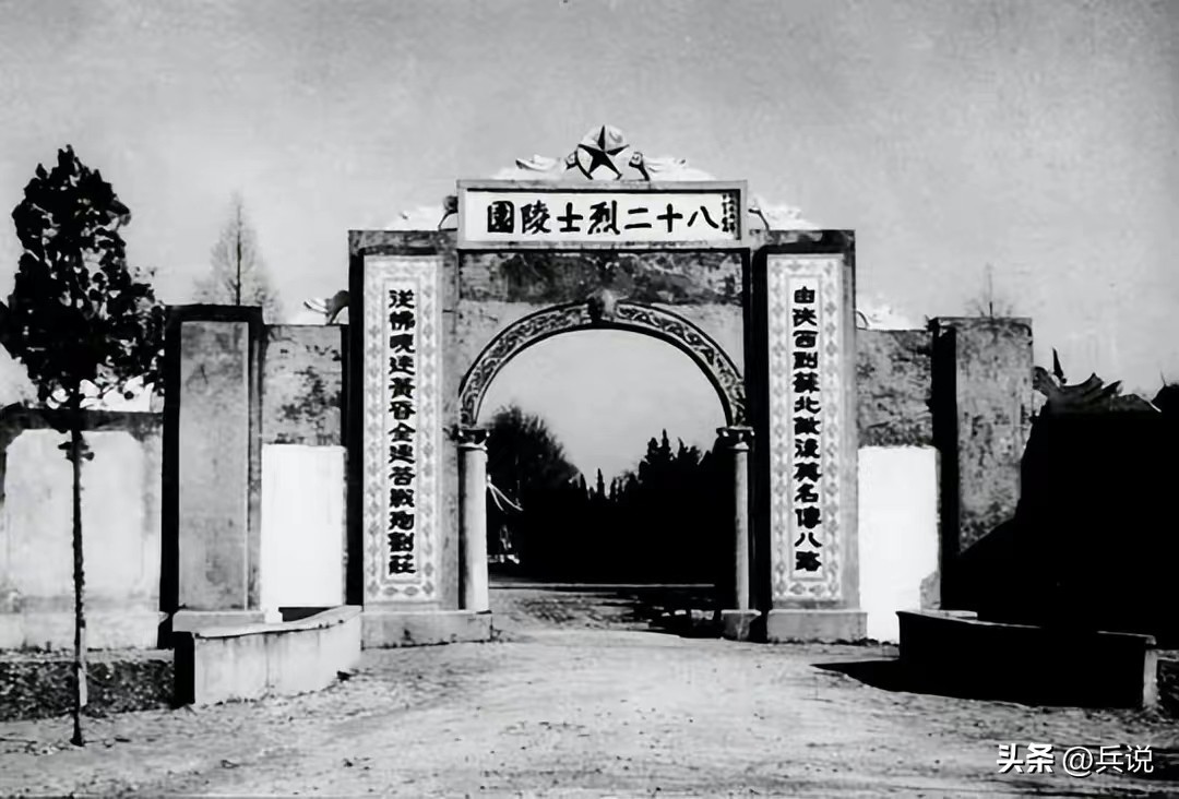 *药弹**不够怎么办？战士说：从敌尸上收*药弹**，是我的老本行