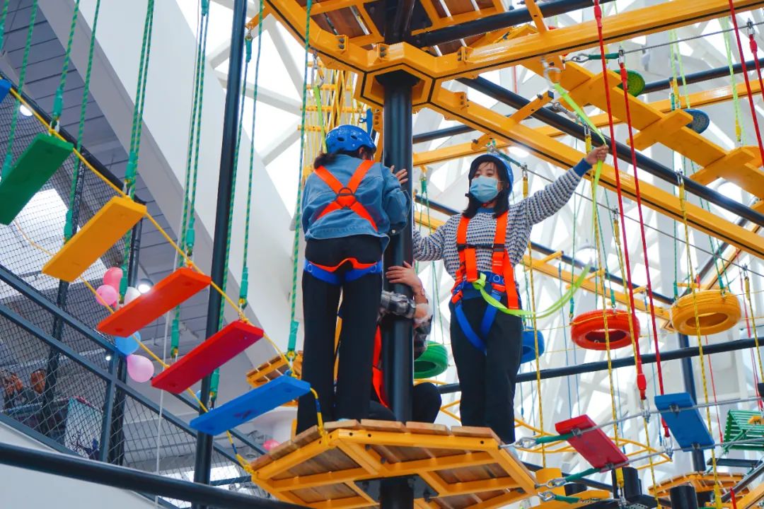 比年味谁更浓？谁能比得过花灯锦簇的栖云！