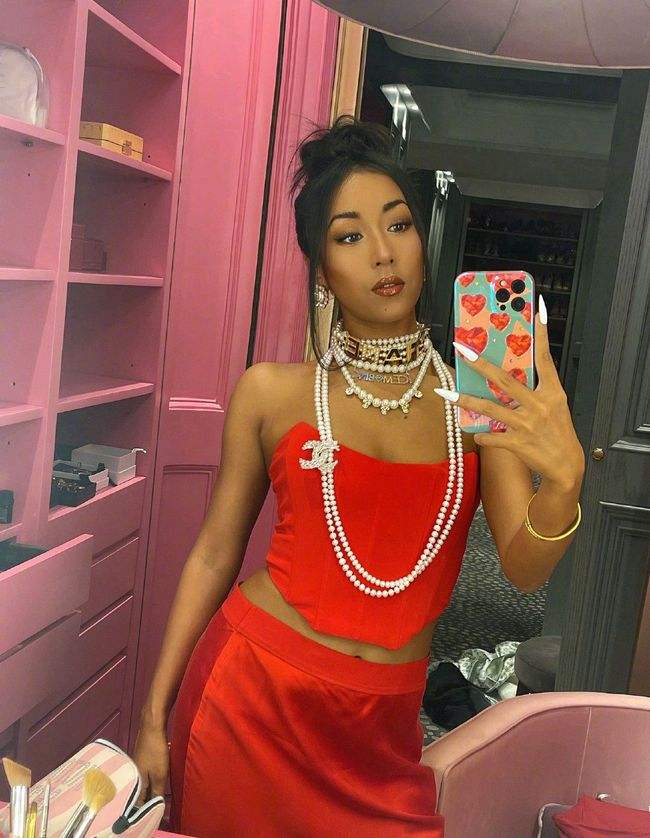 吉克隽逸现况 (吉克隽逸身价多少)