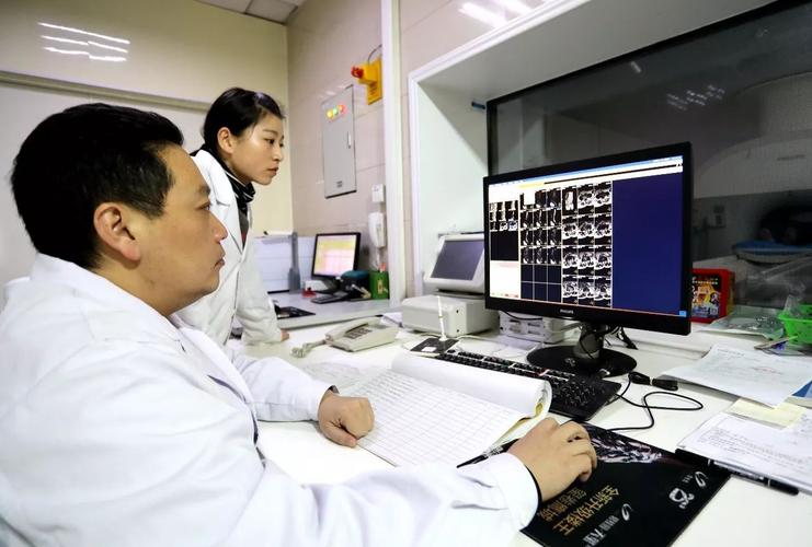 腹腔镜下胆总管切开取石治疗,充填型胆囊结石用腹腔镜怎样切除