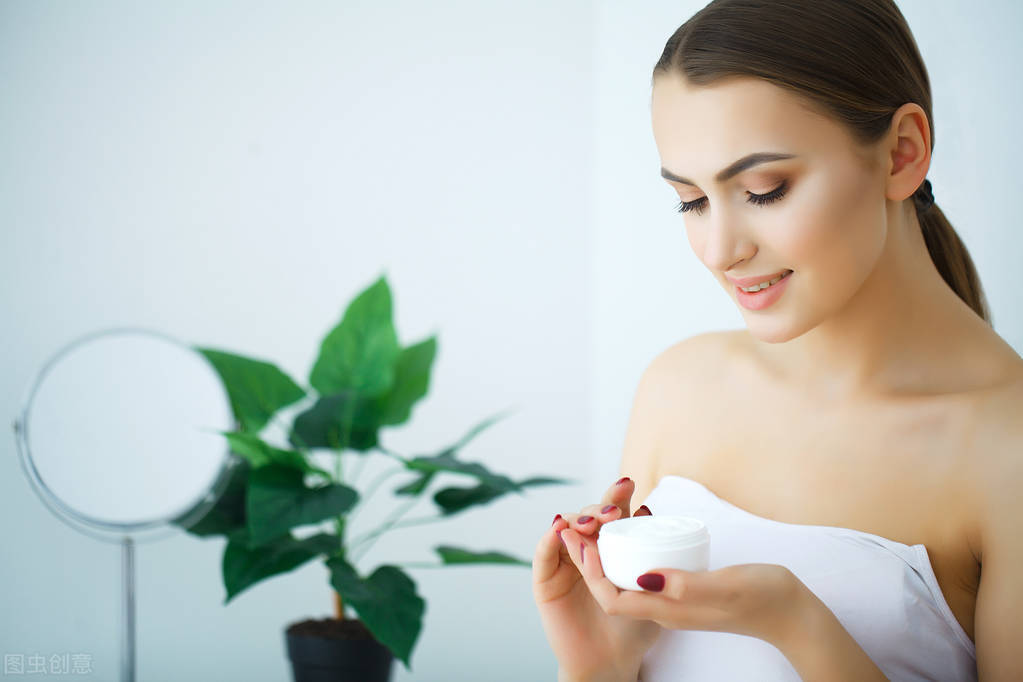 皮肤一抓就痒不抓不痒是什么原因,手肘皮肤粗糙起皮干硬痒痒怎么办