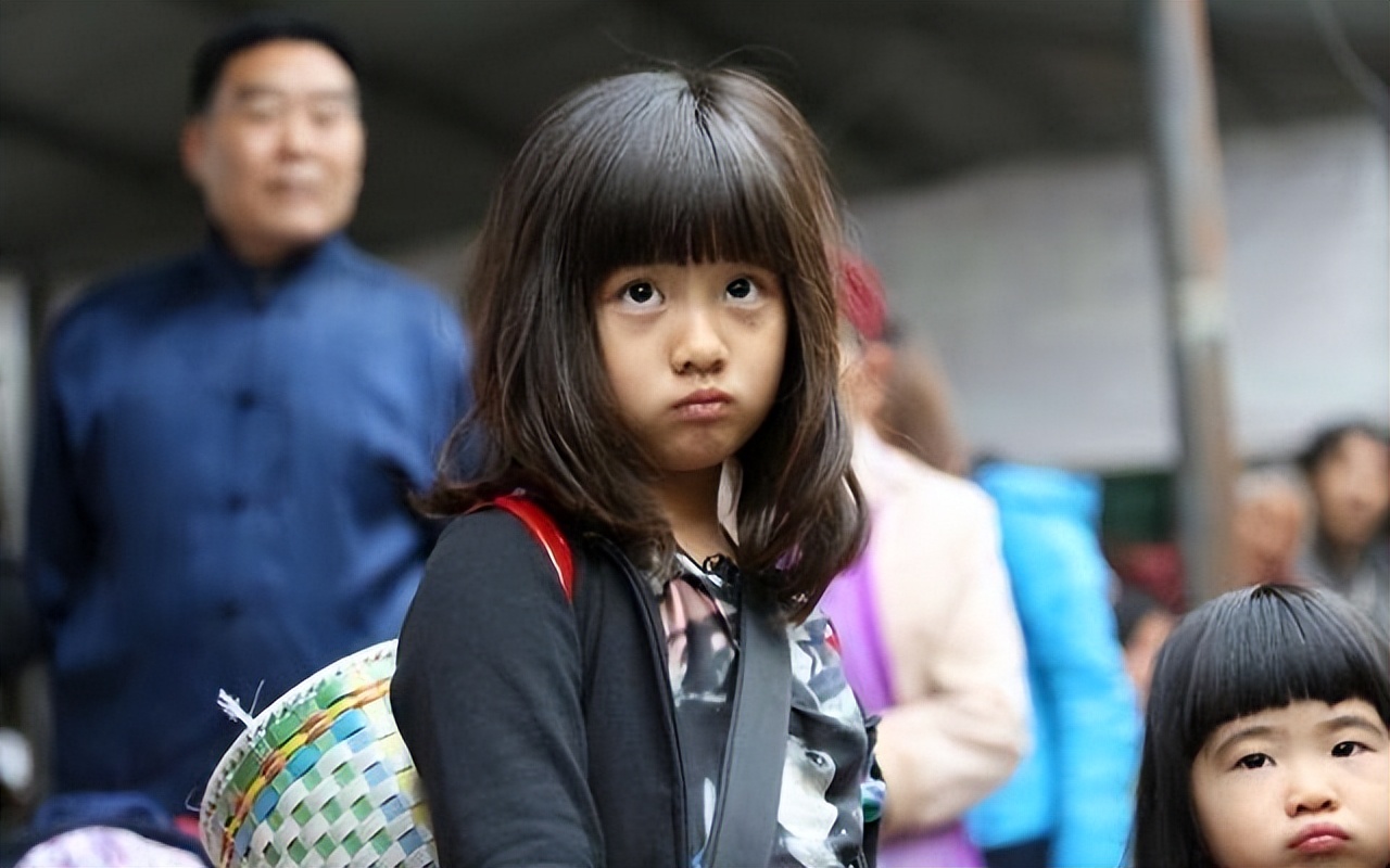 黄磊的女儿穿情侣装,黄磊女儿出国留学