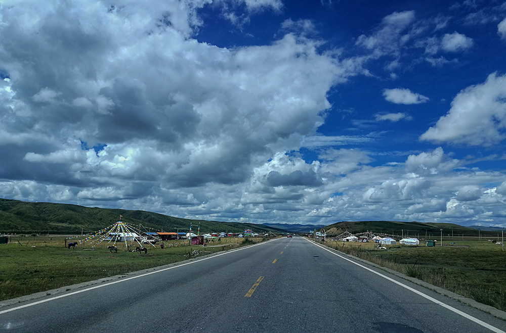 西部大草原旅游攻略,四川红原大草原自驾旅游攻略