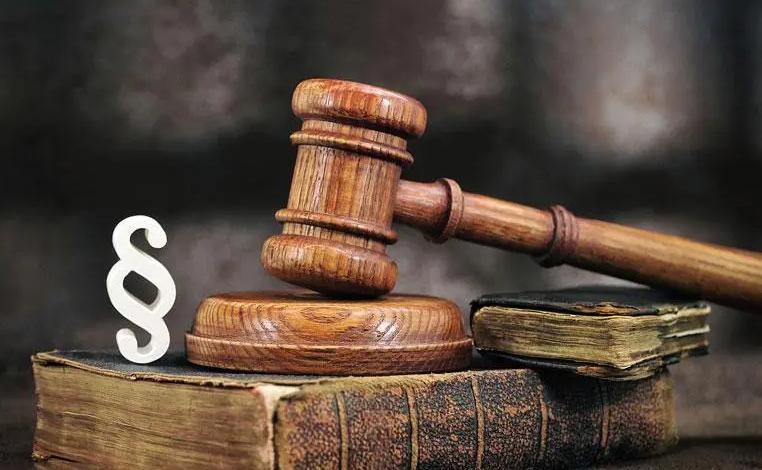 共犯的处罚根据共犯独立性,比较共犯从属理论和共犯独立理论