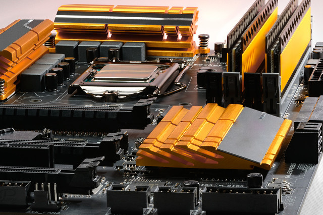 电脑内存条容量8g和16g的区别,电脑内存条到底要多大容量才合适