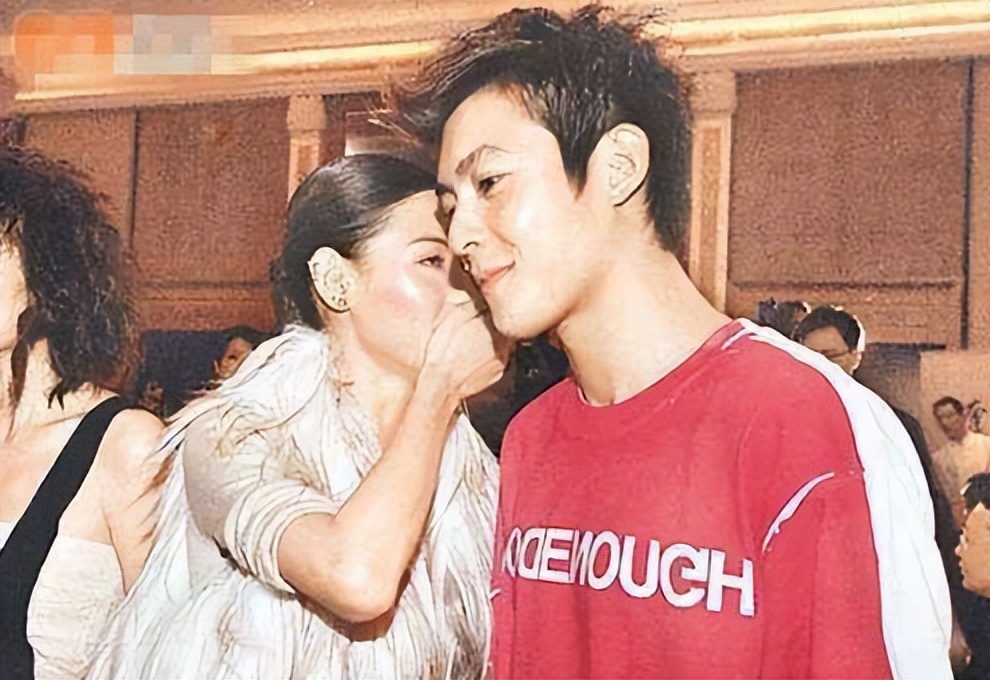 从“女神”到“撒谎精”，名与利再也救不了张柏芝了