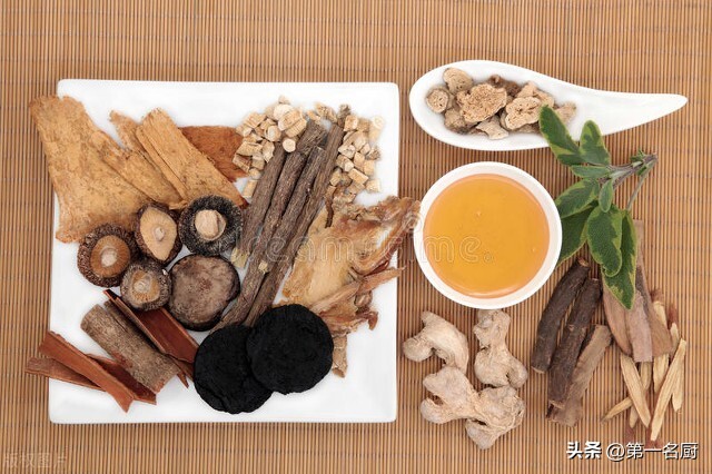 目前咳嗽润肺的最好的方法是什么,咳嗽喝蜂蜜水是否有润肺作用呢