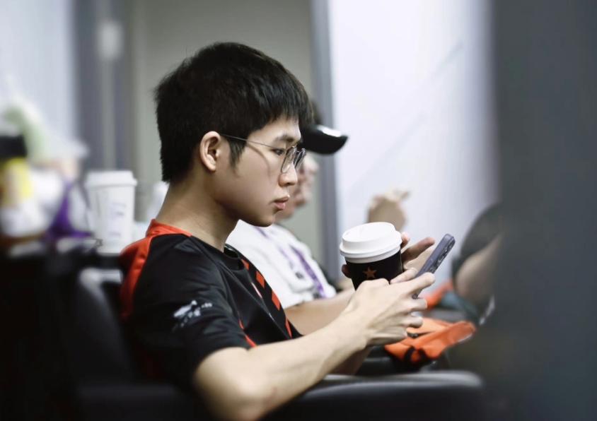 ag对战dyg久诚第一视角,ag对阵dyg时久诚的画面