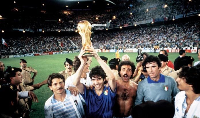 意大利足球金童罗西,意大利著名足球运动员罗西