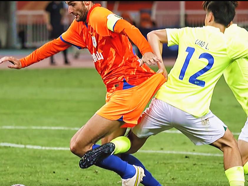 中超积分榜山东泰山vs上海海港,中超积分排名泰山队落后榜首