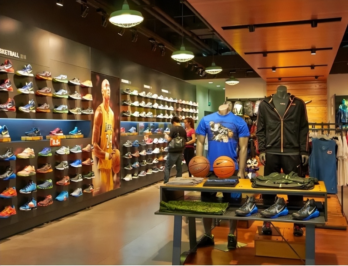 耐克难追失去的中国市场：代工厂裁员不是尽头，打折去库存求生