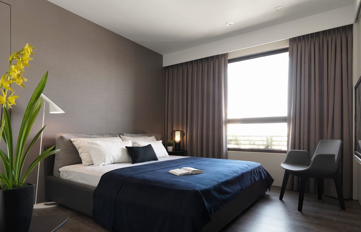 卧室的床选高的还是矮的,卧室的床选框架还是箱体