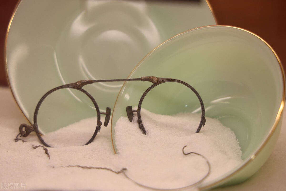 眼镜市场的批发价格,眼镜市场水有多深