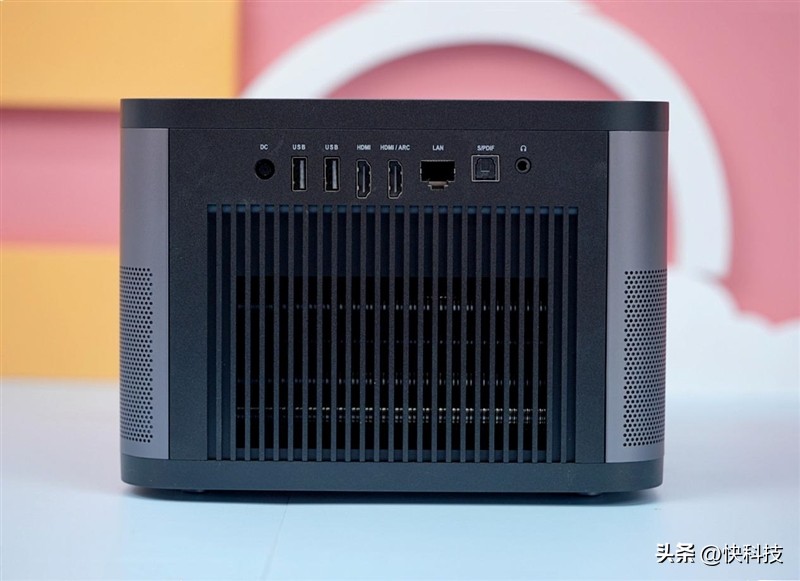 当贝f3最新投影,4000以内画质最好的投影仪