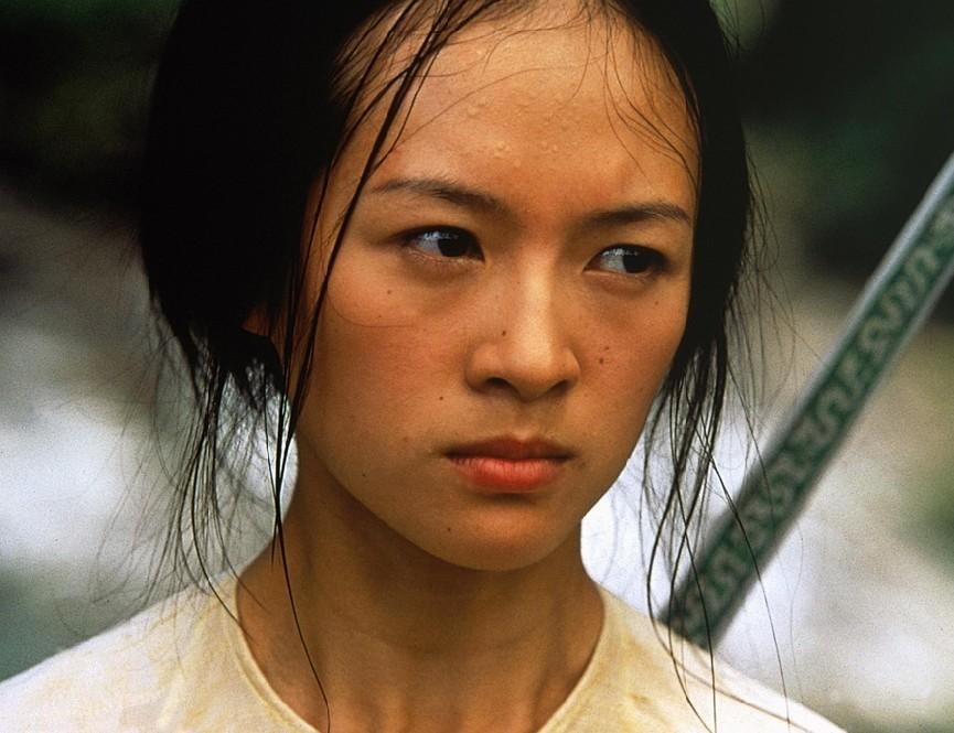 章子怡的露脐装几成笑柄,章子怡身材傲娇真是魅力四射