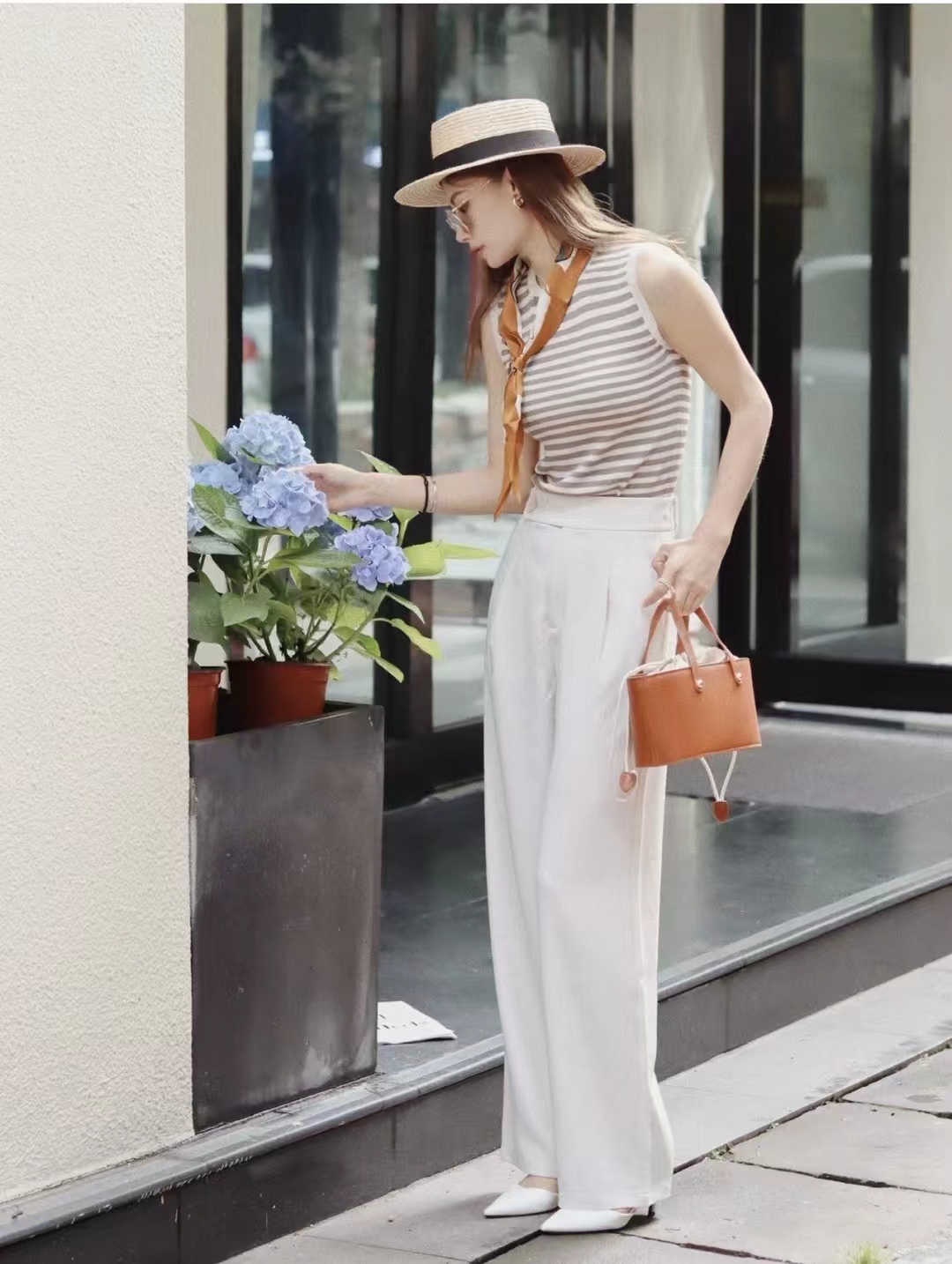 夏天穿什么衣服比较凉快,夏天穿什么衣服比较透气比较不会产生静电