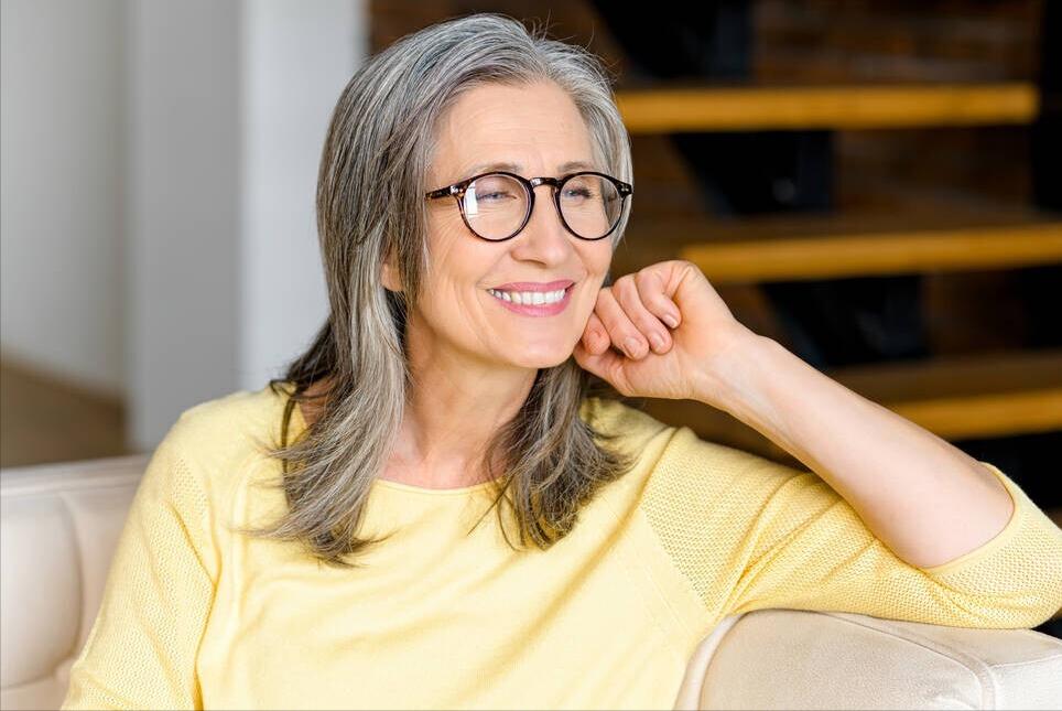 长寿的秘诀就是懒越懒越健康,年过50健身动作