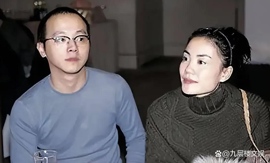 王菲和谢霆锋谈恋爱时候的年龄,王菲几岁与谢霆锋在一起