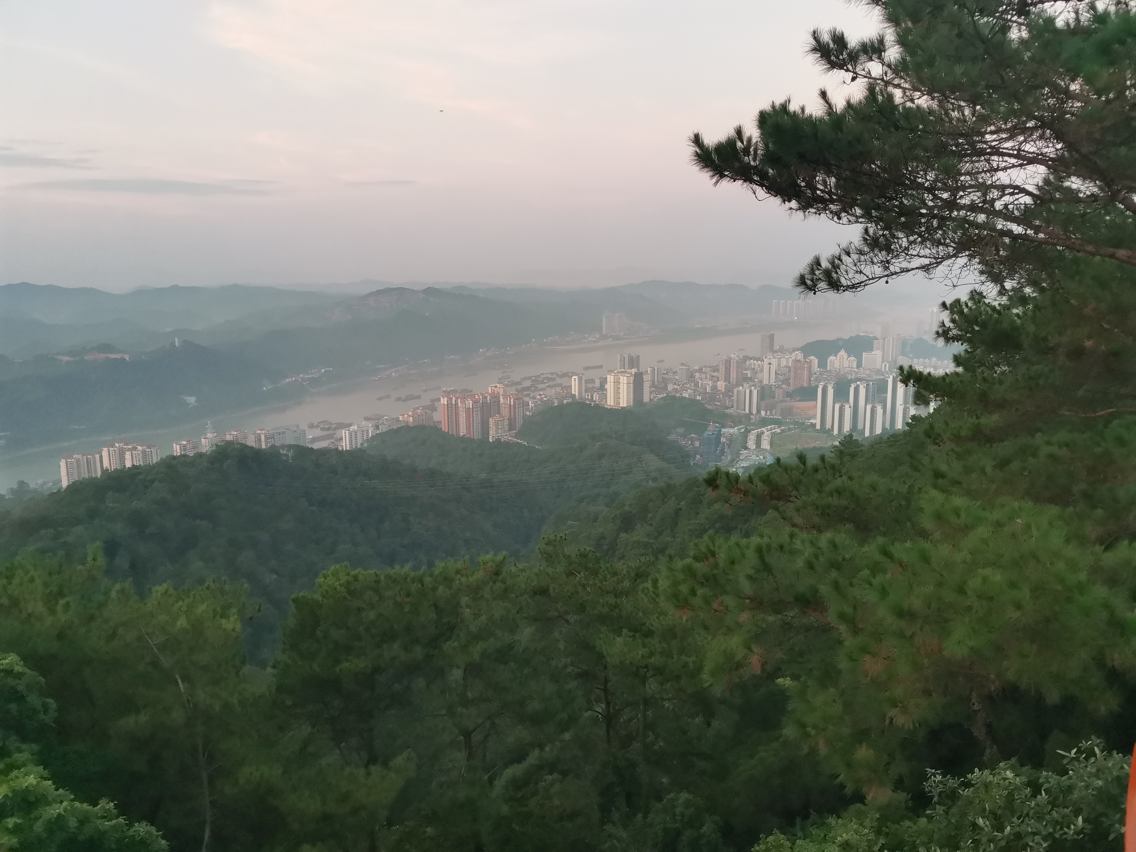 梧州白云山日出最新视频,白云山景区梧州开放时间