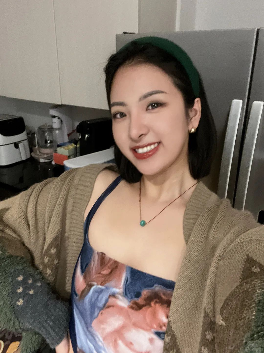 逃离自己的原生家庭前往美国留学,14岁被母亲抛弃独自到浙江