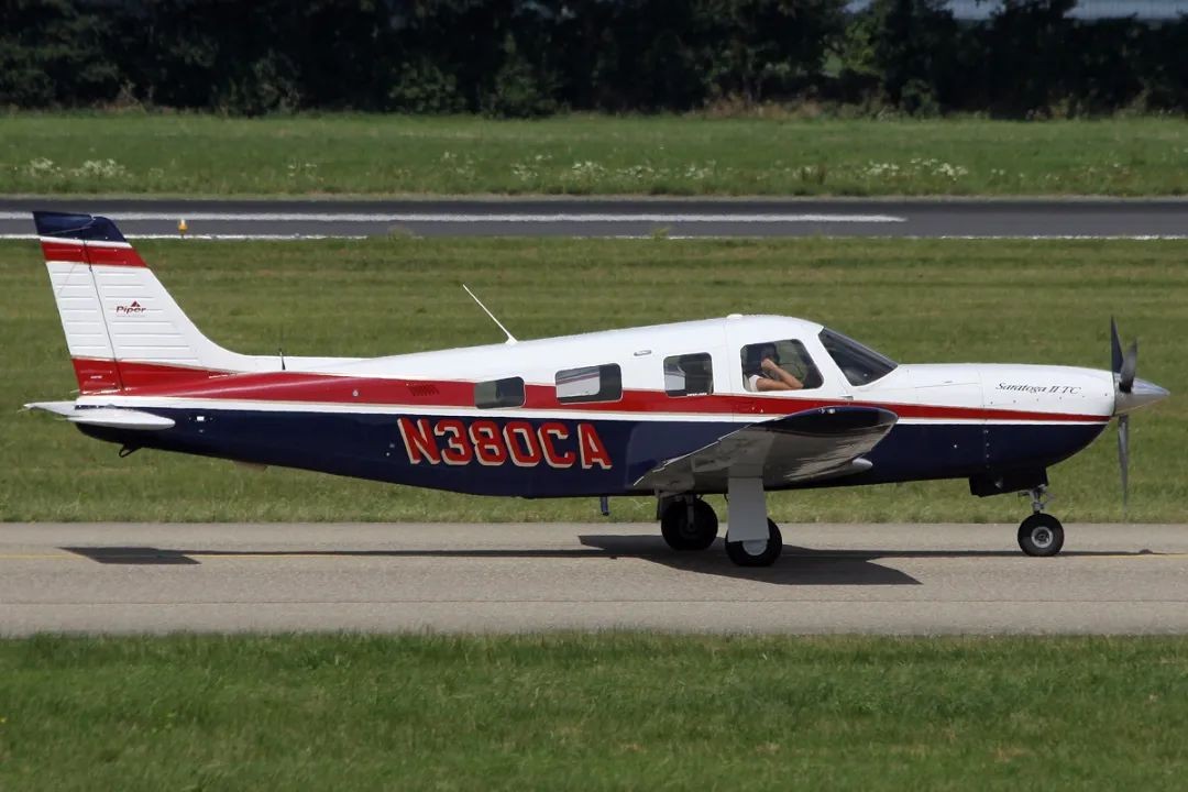 约翰肯尼迪小时候,传奇人物科比因空难不幸离世