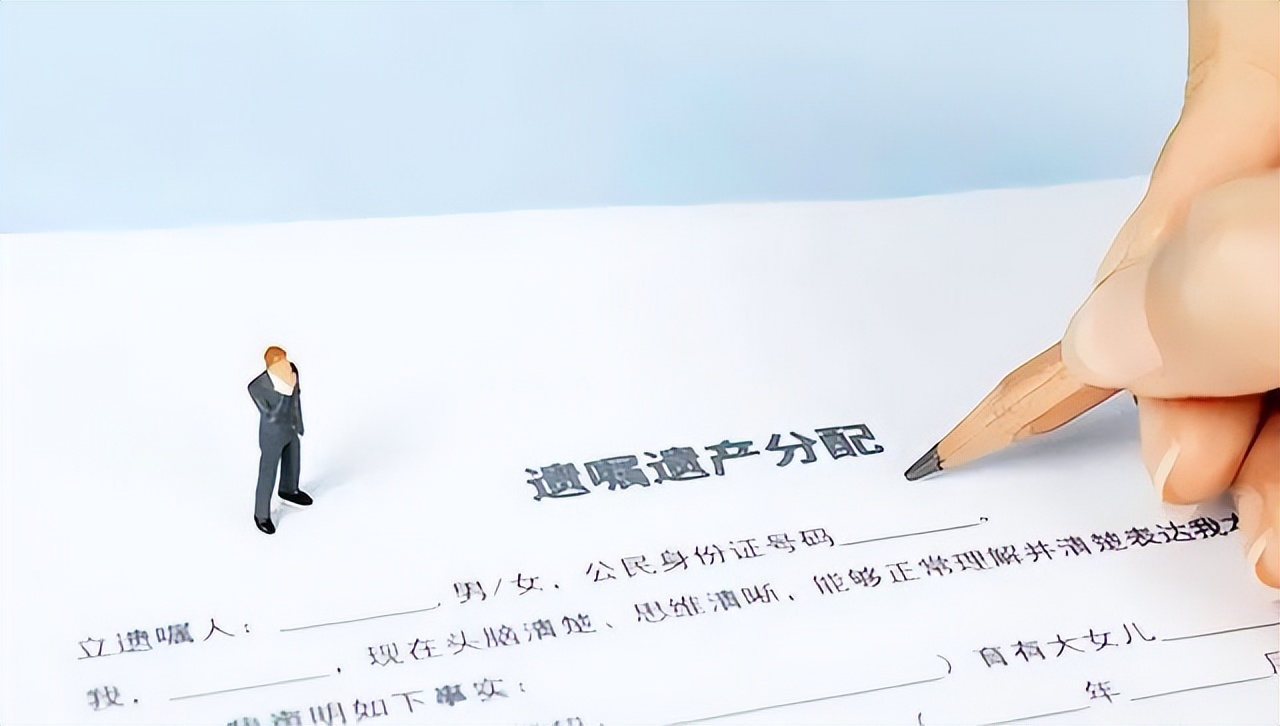 老人过世后银行存款不懂如何取出,老人去世后银行死期存款怎么取