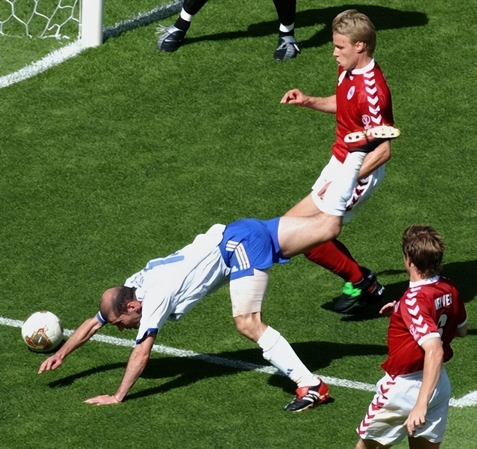 齐达内江湖地位,齐达内足球天下