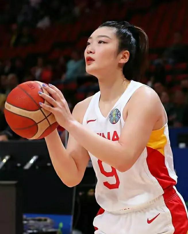 你们可以吃“李梦”的瓜，但请不要装出一副圣人模样吃瓜！