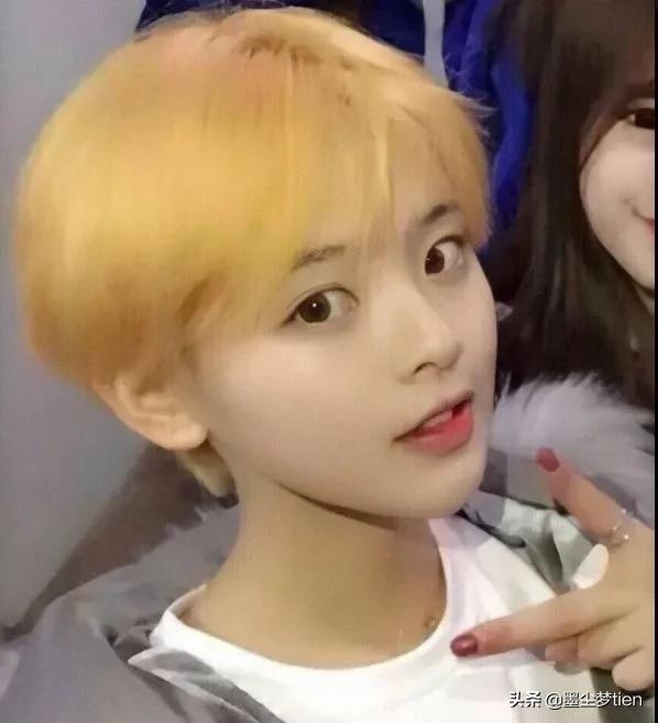 杨超越早期短发发型,杨超越短发造型