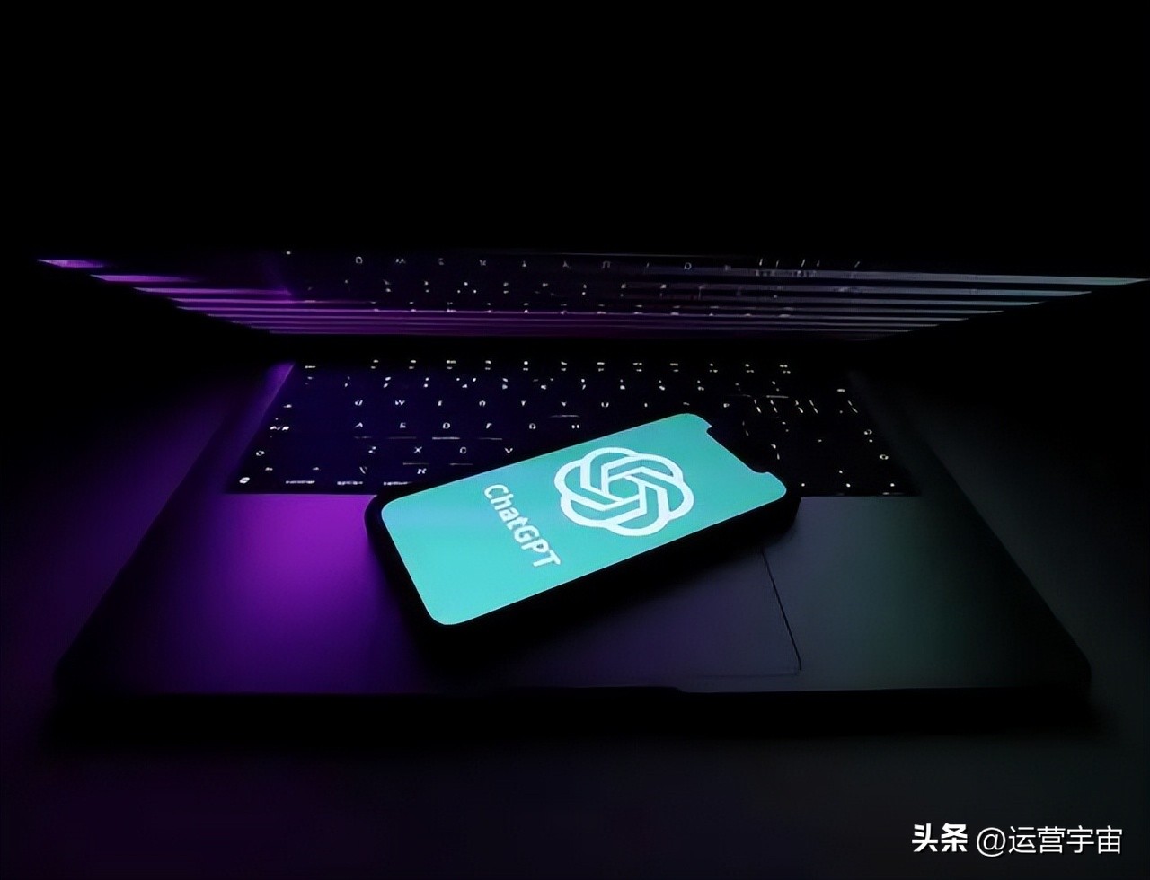 点燃移动端AI之战！ChatGPT连夜登陆苹果应用商店
