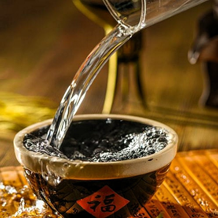 五粮液五盒装是假酒吗,五粮液瓶身没有二维码是假酒吗