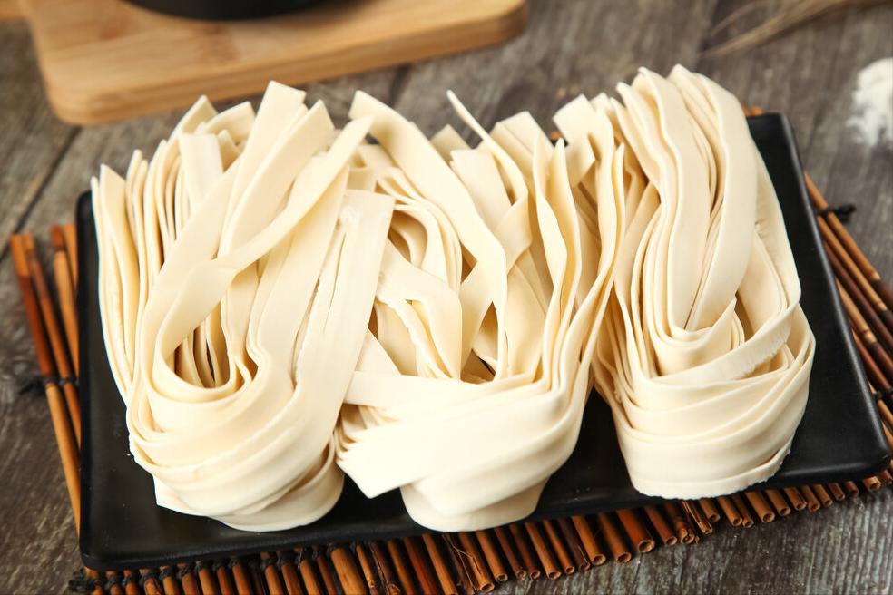 如何使手擀面劲道不断,如何擀面又薄又劲道