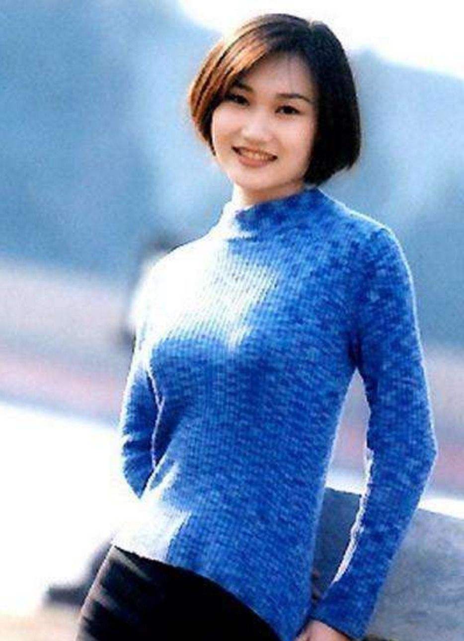 新闻联播主持人李梓萌真实头发,新闻联播主播李梓萌讲东北话