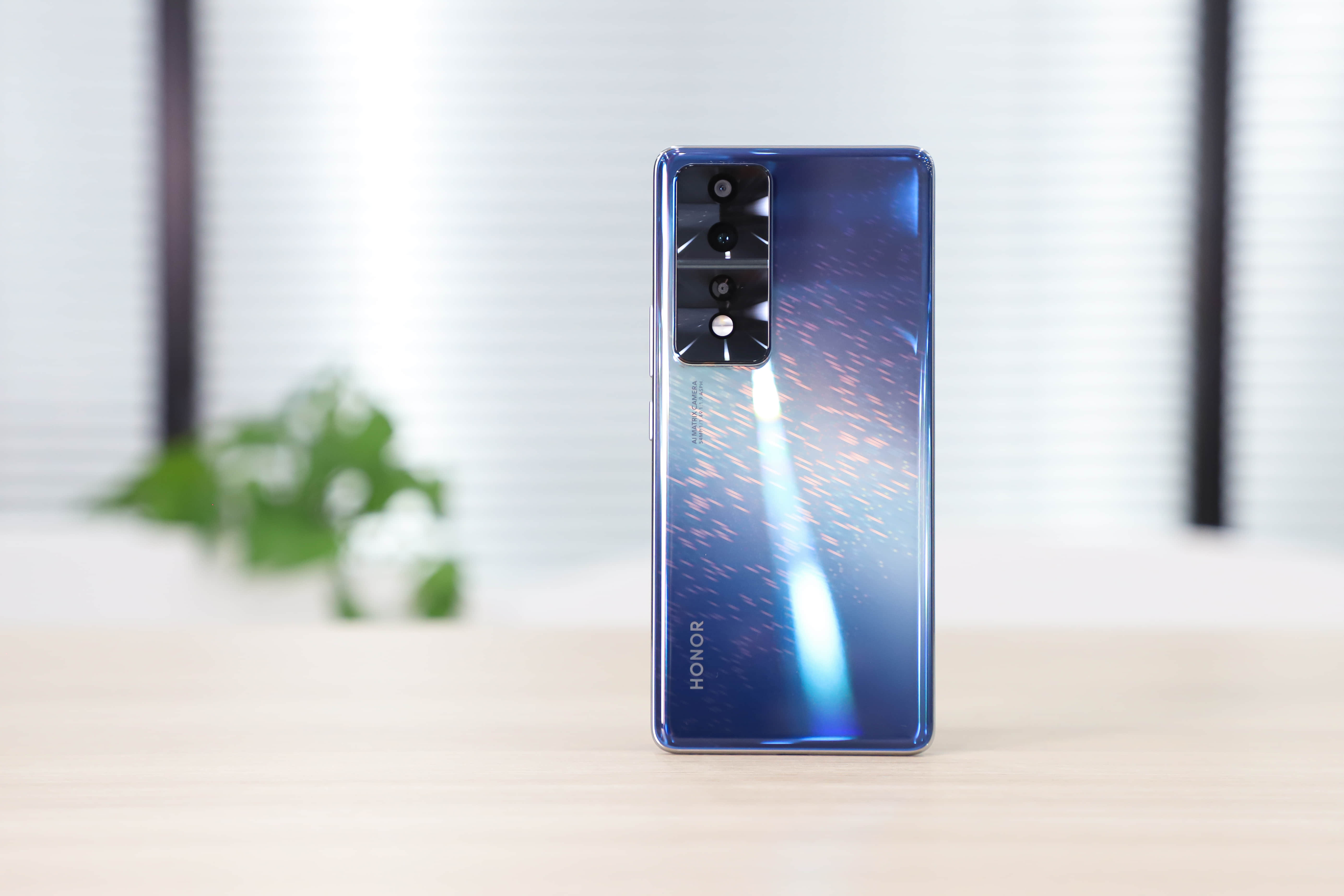 vivo和荣耀哪款更值得购买,vivo和荣耀选哪一款