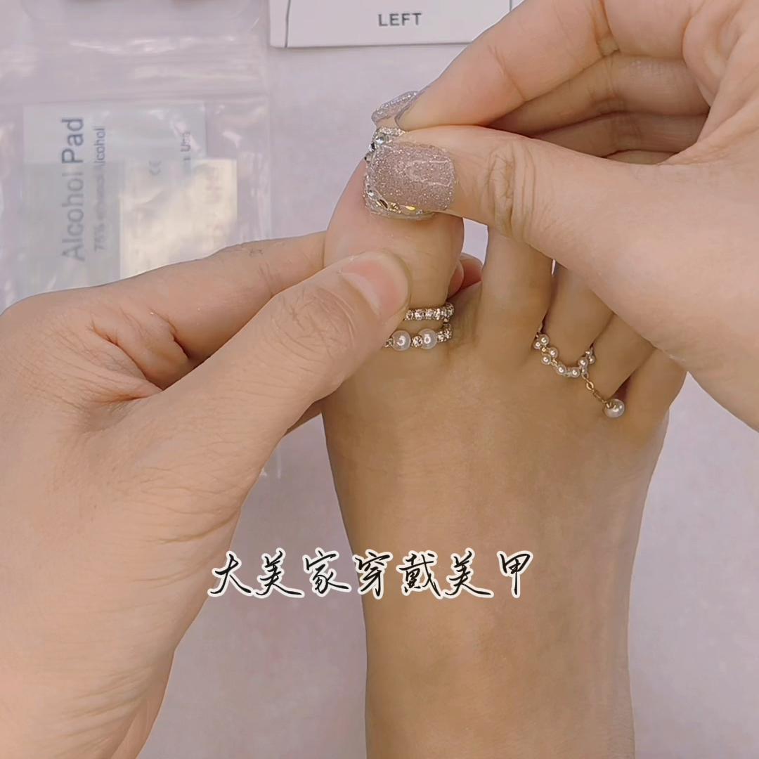 脚甲有黑点是怎么回事,脚甲沟炎怎么治疗才能彻底除根