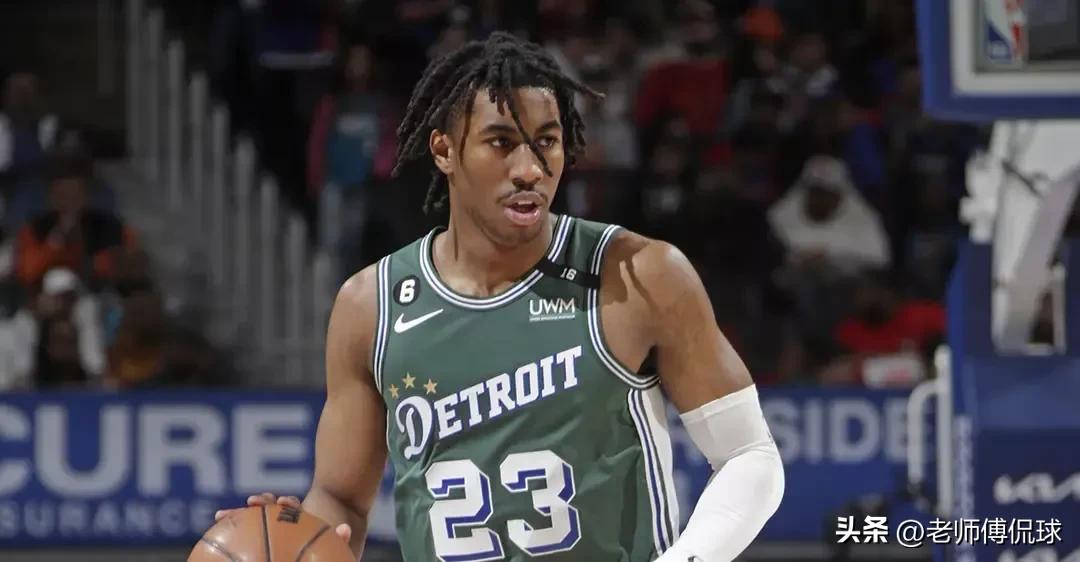 戴维斯爆砍34分21板,戴维斯打满全场的比赛