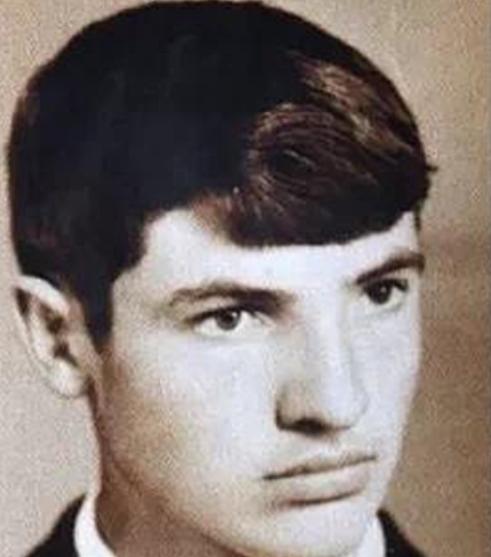 总统的糟糠之妻被分居27年，对方情人之子成第一儿子，很崇拜普京