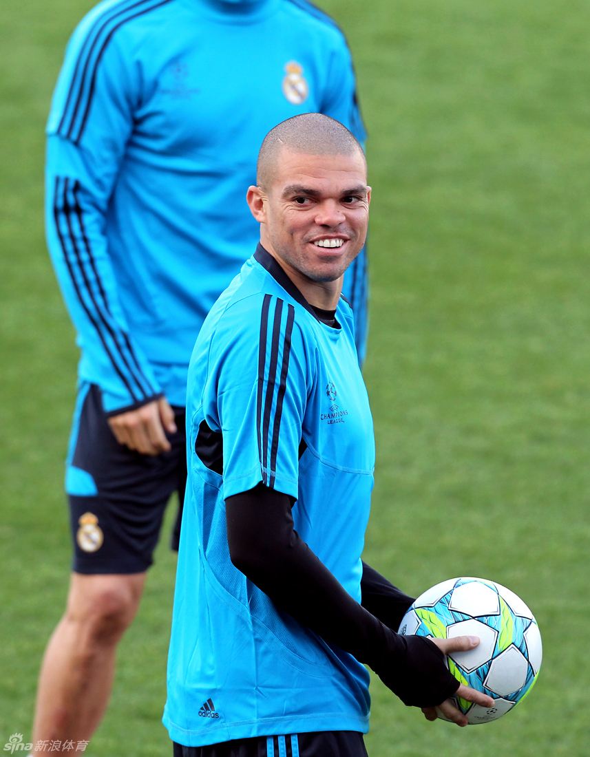 所有足球球星英文名字,足球球星外号大全