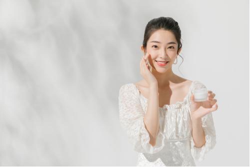 身体干燥起皮用什么身体乳,身上很干燥起皮怎么办