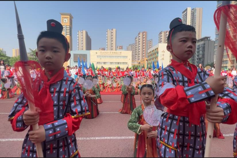 西安浐灞阳光海澜小学田径运动会,西安御锦城小学春季运动会直播