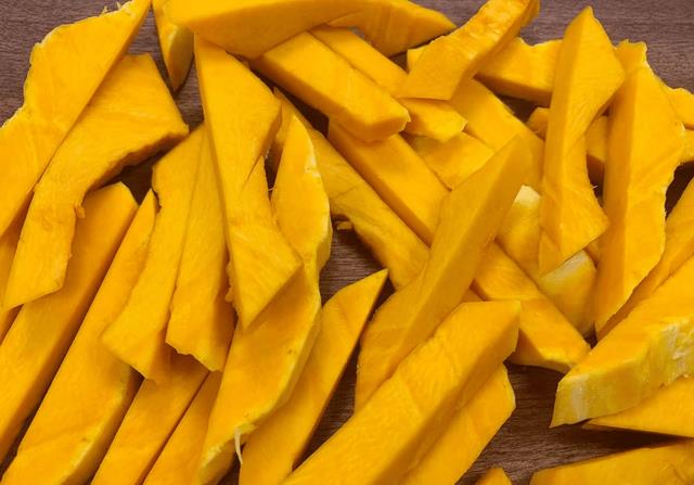 秋天吃花生板栗不如吃它天然黄体酮一次买50斤，晒干比新鲜更好吃