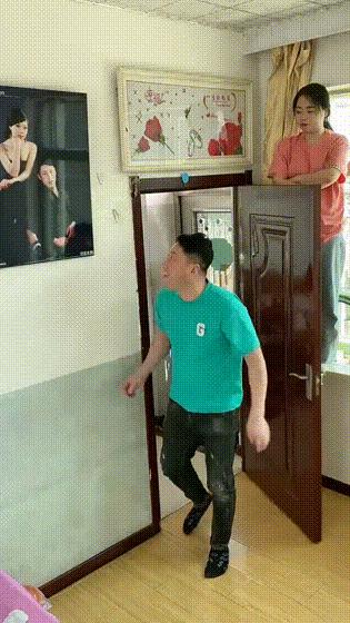 搞笑gif开心一刻这大概就是爱情吧,搞笑gif为了胜利我将不择手段