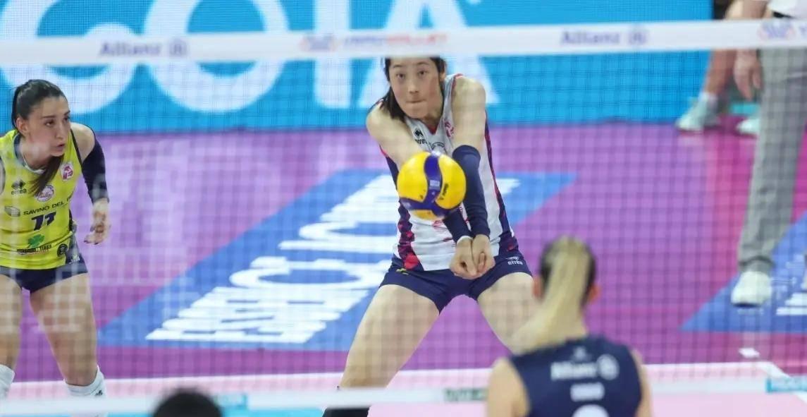 朱婷与斯坎迪奇续约到24年哪天,朱婷斯坎迪奇对战科内利亚诺