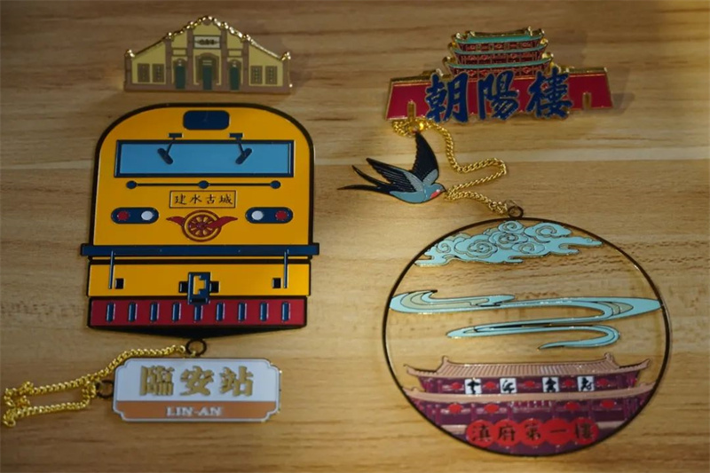 坐玉溪火车可以带吃的吗,红河一日游有哪些地方可以玩