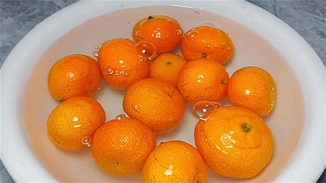 咳嗽厉害加什么能润肺化痰,燥热咳嗽喝什么止咳润肺