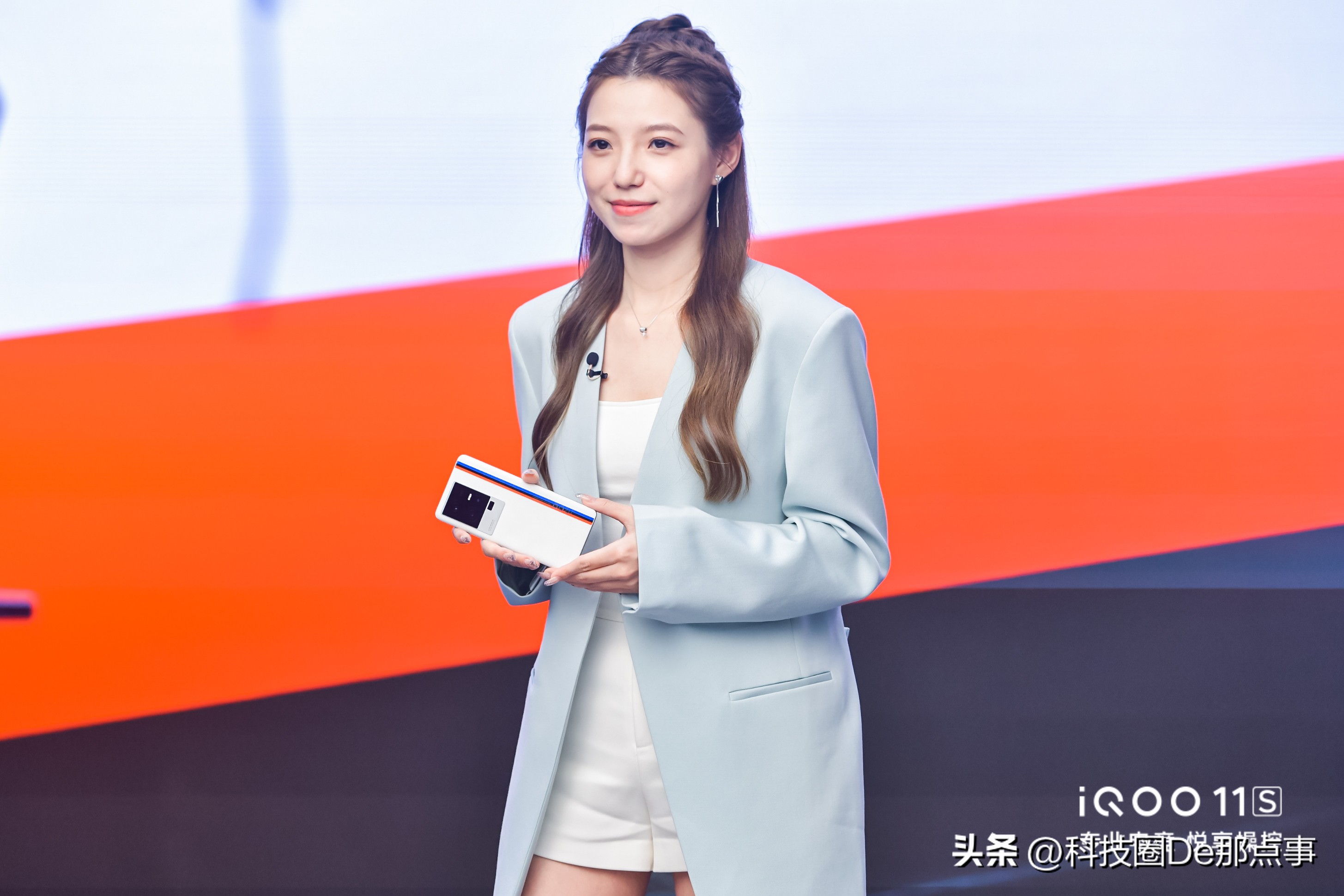 深度体验iqoo11s游戏性能,iqoo11s传奇版和钱塘听潮的区别