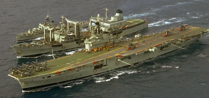 摇摇乐最新,印度首艘国产航母明年能服役吗